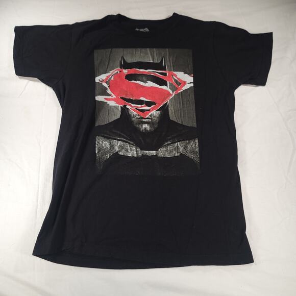DC Batman Vs Superman Short Sleeve Crew Neck T Shirt Mens Size Medium M Black - Picture 2 of 9